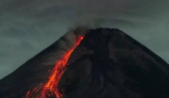Gunung Merapi Luncurkan 11 Kali Guguran Lava
