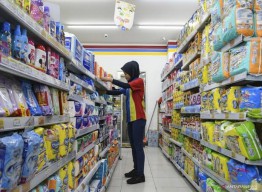 Tren PHK Tekan Daya Beli, Tahan Pertumbuhan Ritel di 4,8%