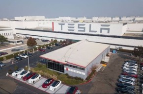 Tak Lama Lagi, Tesla Luncurkan Mobil Listrik dengan Harga Lebih Terjangkau