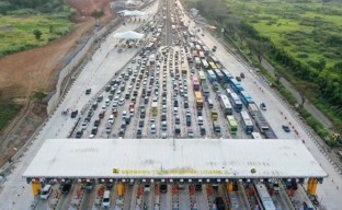 Jelang Mudik Lebaran 2025, Korlantas Siap Terapkan Sistem One Way Nasional