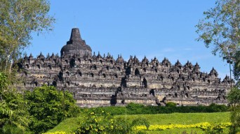 Presiden Emmanuel Macron Bakal Gunakan Stairlift Saat Naik ke Puncak Candi Borobudur