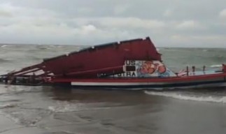 Kapal Wisatawan Karam di Perairan Bengkulu, Tujuh Orang Tewas