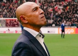 Simon Tahamata: Winger Legendaris Jadi Kepala Pemandu Bakat Sepak Bola Indonesia