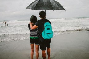 Tips Liburan Seru di Musim Hujan