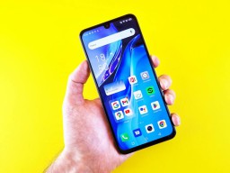 HP Terendam Air? Ini 7 Langkah  Sebelum Terlambat!