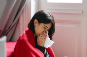 Benarkah Air Laut Bisa Mengobati Sinusitis? Ini Penjelasannya