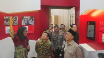 Bulan Bung Karno, Menbud Resmikan Galeri Soekarno Kecil di Mojokerto