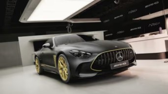 Bareng Peluncuran Film Brad Pitt, Mercedes-Benz Luncurkan Mobil Edisi Terbatas