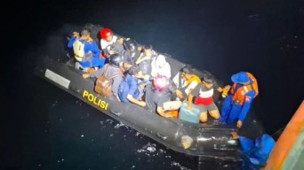 Angkut 346 Penumpang, KM Alif Berkah Kandas di Perairan Dangkal Pulau Bokori