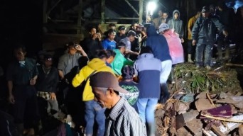 4 Orang Tewas Tertimbun Longsor Garut