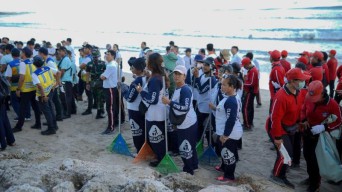 Gerakan Aksi Bersih di Kuta Diikuti 10 Ribu Peserta