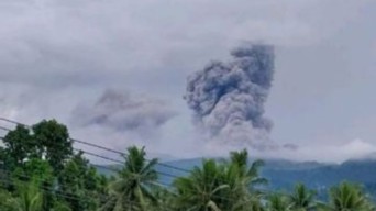 Erupsi Lagi, Gunung Dukono di Malut Semburkan Abu Vulkanik Sejauh 1,1, Kilometer