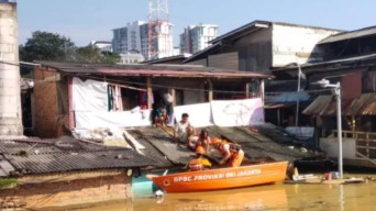 Pagi Ini, Ratusan Wilayah dan Tujuh Ruas Jalan di Jakarta Masih Terendam Air