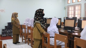 Sekolah Swasta DKI Gratis Tunggu Perpres