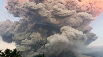 Erupsi, Gunung Lewotobi Makan 10 Korban Jiwa