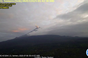 Semeru Erupsi Lagi, Kolom Abu Capai 600 Meter di Atas Puncak