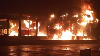 Tujuh Halte Transjakarta Dibakar Massa Semalam, Bus Sementara Stop Operasi
