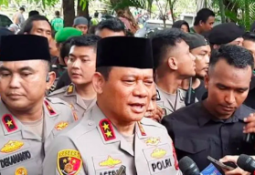 Kapolda Metro Hadiri Pemakaman Affan, Sampaikan Permintaan Maaf