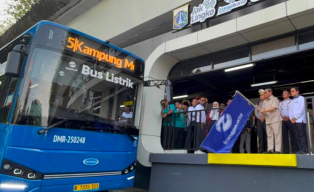 Pramono Anung Resmikan Halte Transjakarta Jaga Jakarta