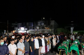 Tujuh Korban Kecelakaan Maut Bromo Dimakamkan di Jember