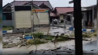 304 Orang Terdampak Angin Kencang Bekasi