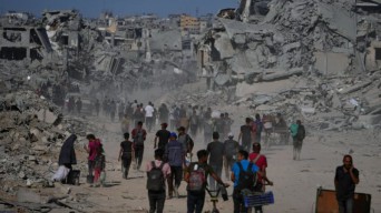 Ribuan Warga Palestina Pulang ke Gaza Utara