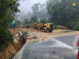 Puluhan Alat Berat dan Ratusan Personel Masih Wara Wiri di Lokasi Bencana