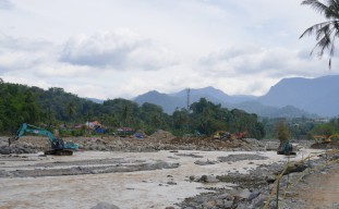 Kebut Rehabilitasi Rekonstruksi Sungai-Sungai di Sumatera
