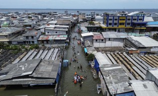 Banjir Rob Diprediksi hingga 3 Februari, Warga Pesisir Jakarta Diimbau Waspada