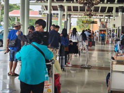 Terminal Domestik Paling Sibuk, Arus Balik Libur Nataru Mulai Terasa di Soetta