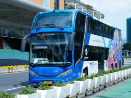 Halte Terendam Banjir, Transjakarta Lakukan Pengalihan Rute