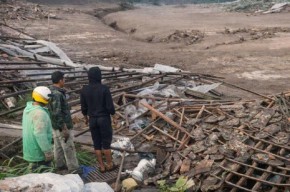 Tim SAR Cari 65 Korban Hilang, Badan Geologi Ingatkan Ancaman Longsor Susulan