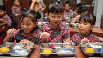 Kecuali Daerah 3T, Program MBG Disalurkan Lima Hari Sekolah