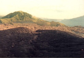Gunung Api Dukono 'Batuk-Batuk', Luncurkan Abu Vulkanik