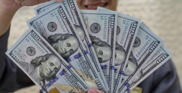 Dolar AS Tembus Rp17.600 Lebih, Menkeu Didesak Segera Keluarkan Solusi Konkret
