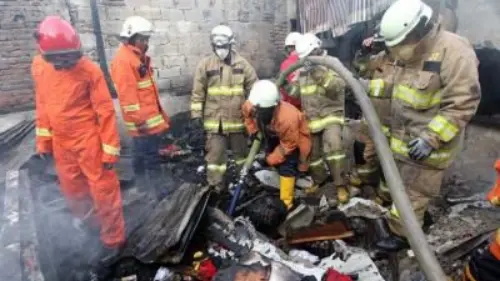 Akibat Korsleting Listrik, Rumah Kosong Terbakar