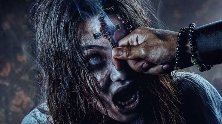 Adegan dalam film "Kuasa Gelap". (Foto: istimewa) 