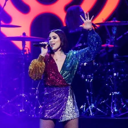 Dua Lipa batal konser di Indonesia (Foto: Reuter)