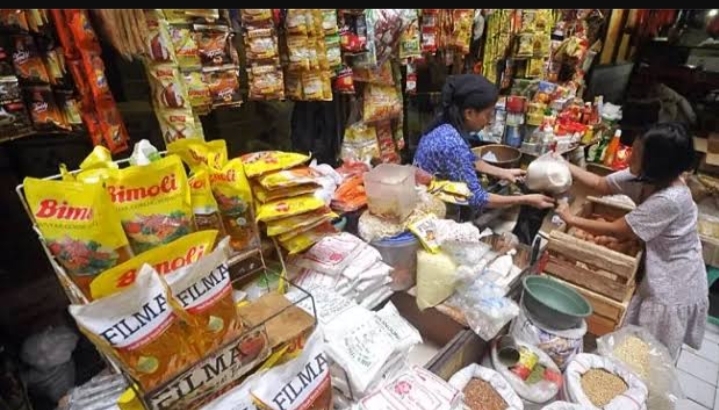 Pedagang aneka pangan dan sembako di pasar tradisional. (ilustrasi)