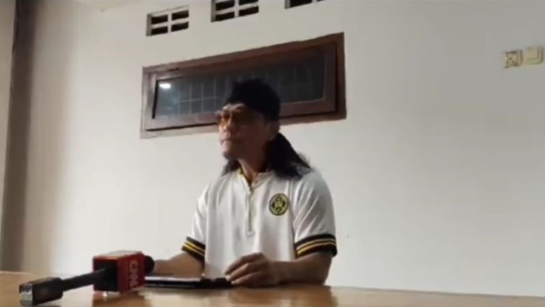 Gus Miftah saat memberikan pernyataan pengunduran dirinya dari jabatan sebagai Utusan Khusus Presiden Bidang Kerukunan Beragama dan Pembinaan Sarana Keagamaan di Sleman, Jumat (6/12/2024). (Foto: Tangkapan layar Instagram)