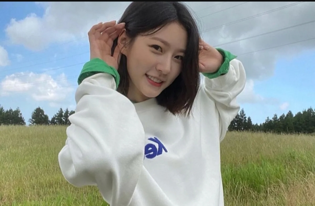Aktris Korsel Kim Sae Ron ditemukan meninggal dunia di rumahnya, Minggu (16/2/2025). (Instagram @ron_sae)