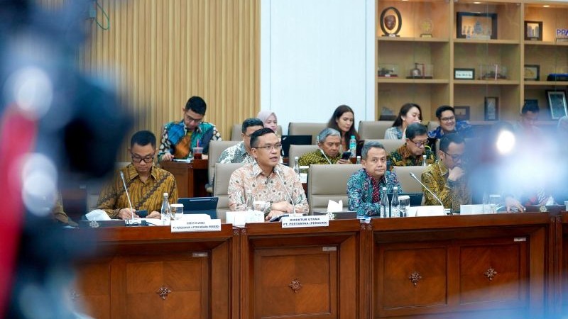 Direktur Utama PT Pertamina (Persero) Simon Aloysius Mantiri pada Rapat Dengar Pendapat (RDP) dengan Komisi VI DPR RI, Kamis (22/5/2025). (Foto: dok. Pertamina)