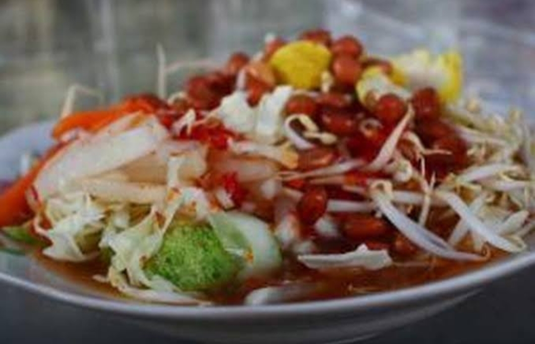 Asinan Lan Jin yang terkenal sebagai salah satu kuliner legendaris di Pasar Lama Tangerang. (Istimewa)
