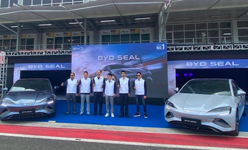BYD meluncurkan New Seal 2025. (Dok. Antara)