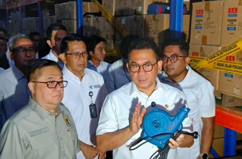 Menteri Perdagangan Budi Santoso (ketiga kiri) (Dok. Antara)