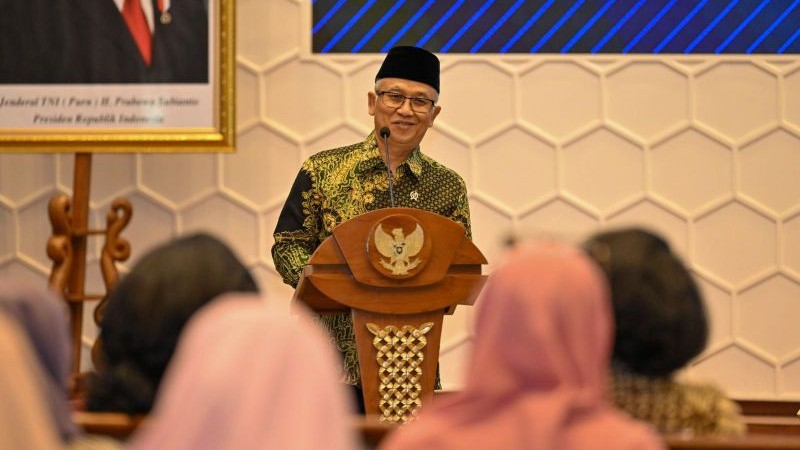 Wakil Menteri Pendidikan Dasar dan Menengah (Wamendikdasmen), Atip Latipulhayat, saat sosialiasi SPMB 2025 di Jakarta, Jumat (23/5/2025). (Foto: dok. Kemendikdasmen)