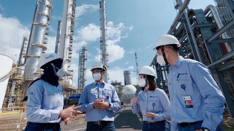 Ilustrasi para pekerja di pabrik petrokimia milik Chandra Asri Group. (Foto: dok. Chandra Asri)