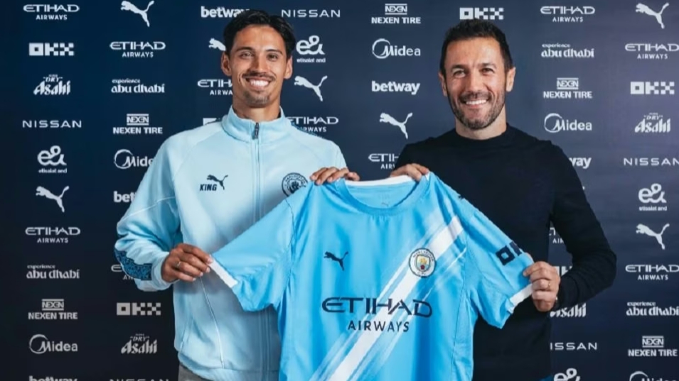 Tijjani Reijnders, gelandang anyar Manchester City yang berdarah Indonesia. (Instagram @mancity)