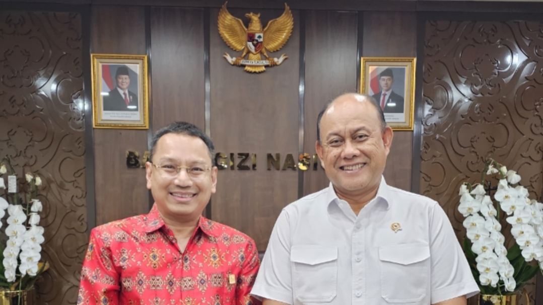 Ketua INTI Tangsel Santo Wirawan berfoto bersama Kepala BGN (Badan Gizi Nasional) Dadan Hindayana, usai membahas upaya memperkuat program peningkatan gizi anak di Kantor Badan Gizi Nasional, Kamis (19/6/2025).