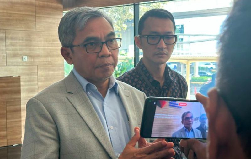 Ketua Komisi Pemberantasan Korupsi Setyo Budiyanto (kiri) dan Juru Bicara KPK Budi Prasetyo. (Dok. Antara)